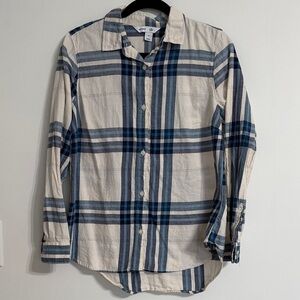 Old Navy Blue and Cream Plaid Women's Button Down Shirt